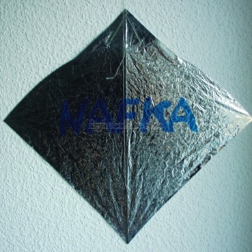Segel: geätzt
Segelmaterial: Mylar
Bogenstab: Carbon 1,3 mm
Mittelstab: Bambus geschnitzt
Gesamtgewicht: 7,1 g Segel: geätzt
Segelmaterial: Mylar
Bogenstab: Carbon 1,3 mm
Mittelstab: Bambus geschnitzt
Gesamtgewicht: 7,1 g